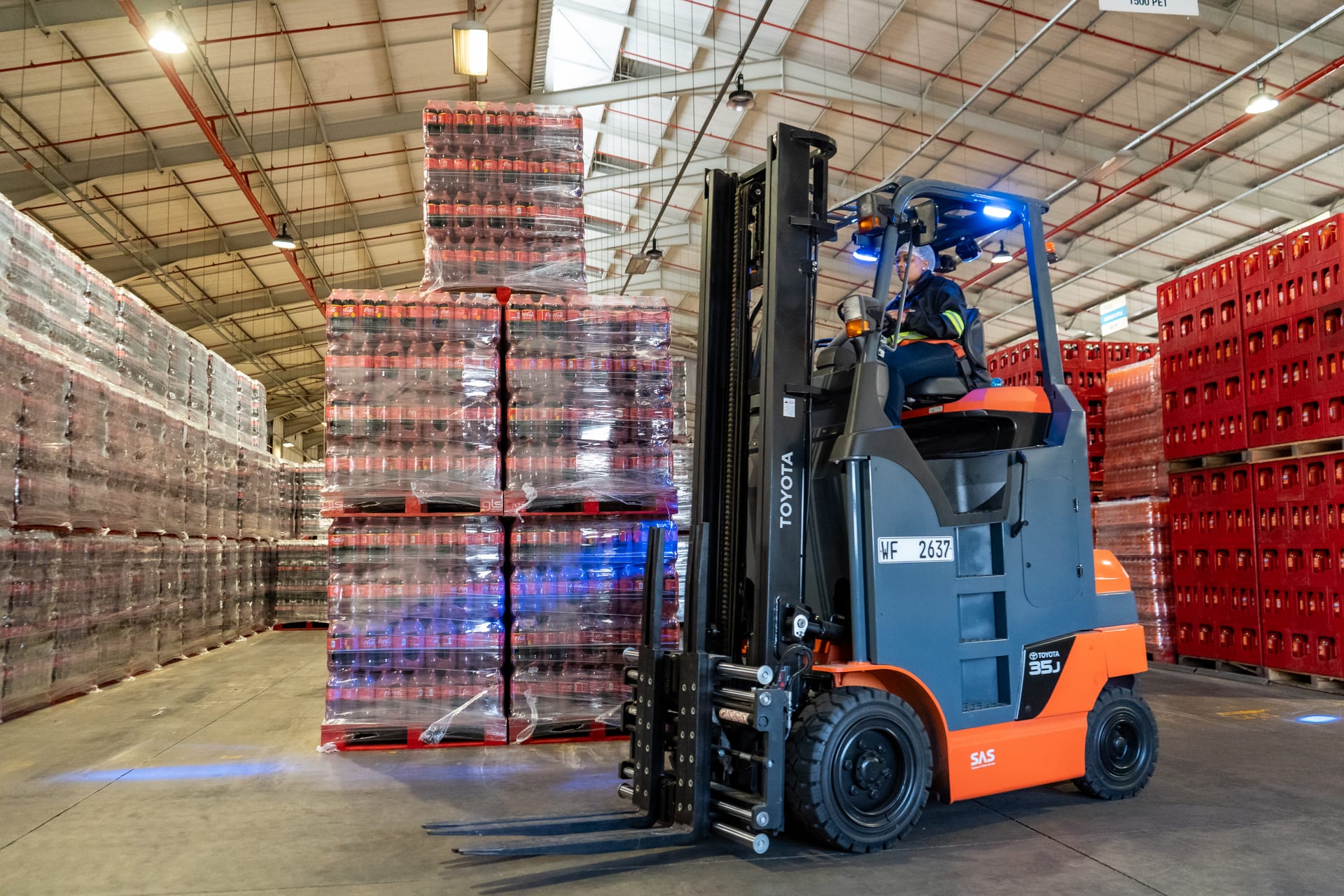 Toyota 6FBRE — Electric reach truck