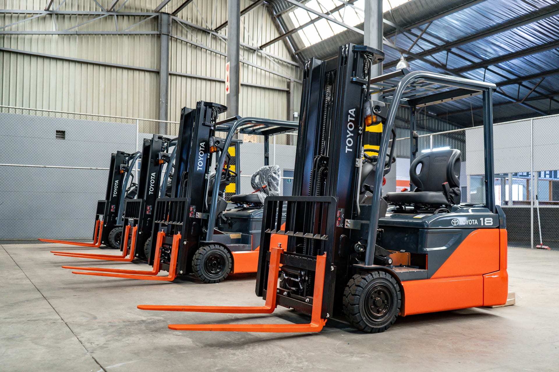 Toyota 8FBE — 3-wheel electric counterbalance